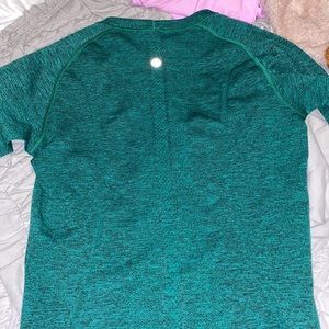 Lululemon swiftly long sleeve jade color